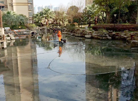 科尔沁左翼中景观池淤泥清理